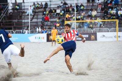 El capitán y goleador de Hayes, Carlos Benítez, marcó tres de los cinco tantos en el triunfo de ayer.
