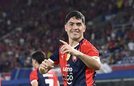 El argentino Ignacio Aliseda, futbolista de Cerro Porteño, festeja un gol en el partido frente a 2 de Mayo por la fecha 15 del torneo Apertura 2026 de la Primera División de Paraguay en el estadio La Nueva Olla, en Asunción, Paraguay.