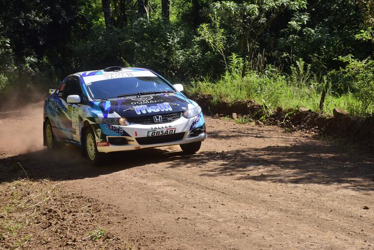 En la RC4B sobresalieron Luis Saccomani y Juan Battilana, con el Honda Civic Si #69.