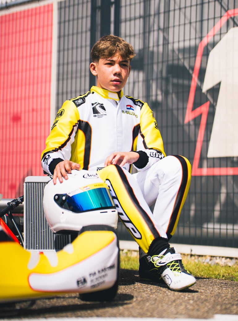 Sebastián Galeano, piloto paraguayo de karting de 13 años.