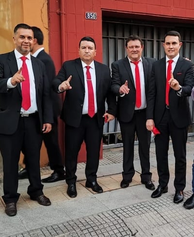 Pedro Javier Rodas Falcón (último de la derecha). aparece junto a su mentor el senador cartista David Rivas (último de la derecha).