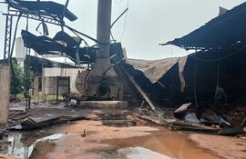 Imágenes de la explosión de una caldera en la localidad de Santa Rosa del Aguaray.