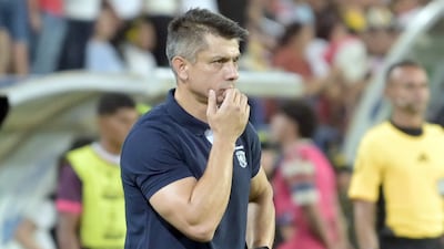 Gustavo Atilano Florentín Morínigo (30 de junio de 1978) dirigirá al Oriente Petrolero de Santa Cruz de la Sierra, Bolivia.