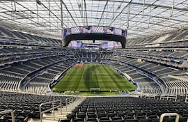 El imponente SoFi Stadium ubicado en Inglewood, California listo para albergar el encuentro entre Estados Unidos y Paraguay, que vuelve al Mundial tras 16 años de ausencia.