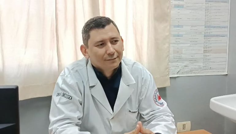 Dr. Roberto Merlo, Jefe Médico del Hospital Regional de Villarrica.