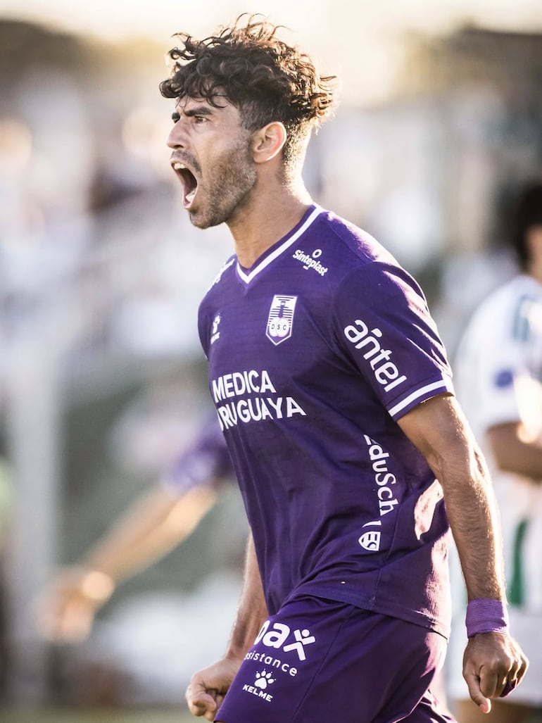 Video: El gol de Brian Montenegro para Defensor Sporting en el empate ante Peñarol en el fútbol uruguayo