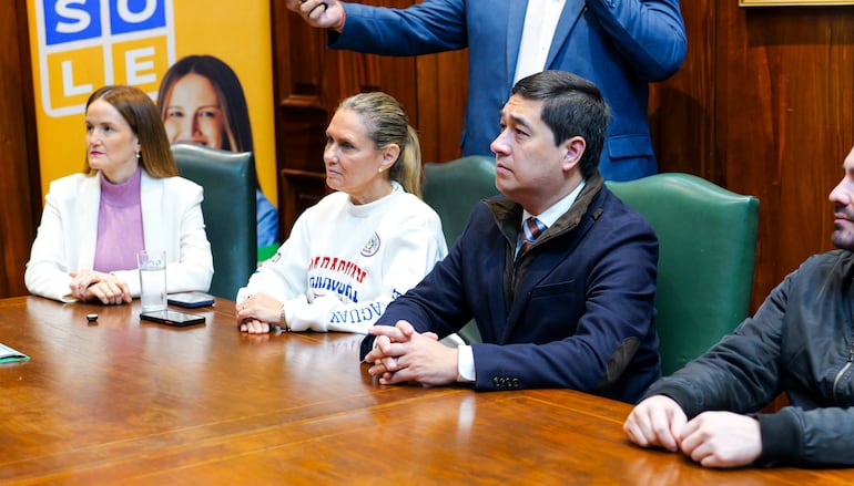 Soledad Núñez, Rocío Vallejo y Eduardo Nakayama.