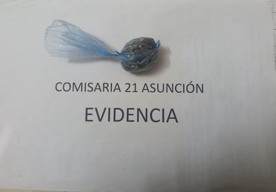 Detectan 5,4 gramos de marihuana en la mochila de un estudiante de 14 años.