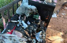 Familia de San Juan Bautista pierde su vivienda en incendio y solicita ayuda a la ciudadanía para ropa de recién nacido.