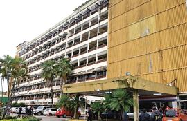 El Instituto de Previsión Social (IPS) enfrenta importantes desafíos financieros,  que se han profundizado en los últimos años.