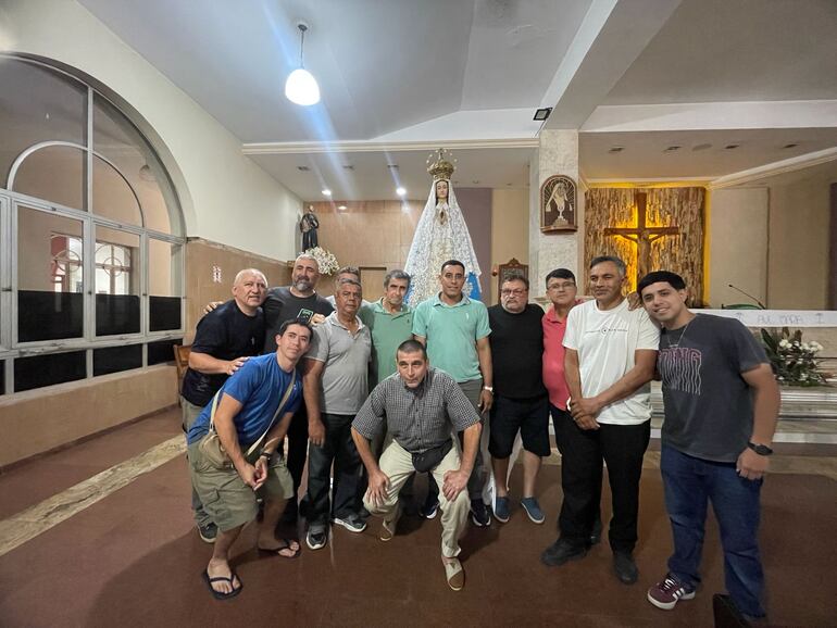 La comitiva de Itatí, Corrientes (Argentina), llegó con fe y entusiasmo para visitar a la Virgen de Caacupé.