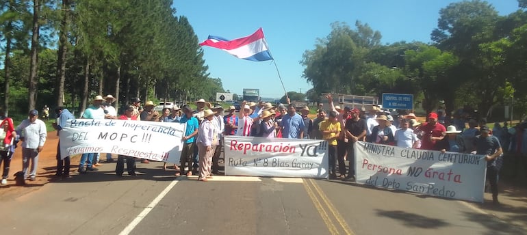 San Pedro: fuertes críticas y acusaciones a las autoridades del gobierno durante manifestación