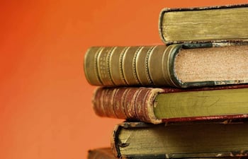 Libros para ilustrar una nota de un concurso de poesía