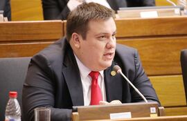 César Sosa (ANR-HC), gobernador de Guairá.