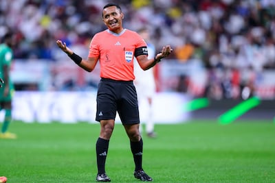 El árbitro salvadoreño Iván Barton será el juez para el duelo Turquía vs. Paraguay