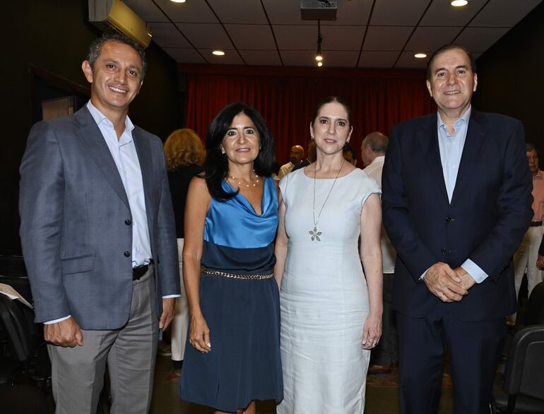 Fernando Adames, Adriana Arriola, Margarita Martí y Julio Arriola.