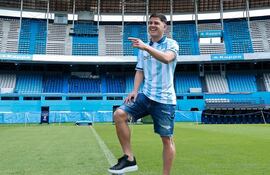 El paraguayo Richard Sánchez en la presentación oficial en Racing de Avellaneda.