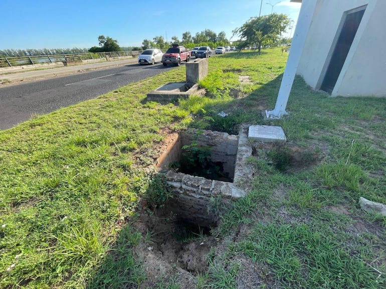 El sistema eléctrico de la Costanera Norte fue completamente rapiñado hace varios años y sigue sin funcionar.