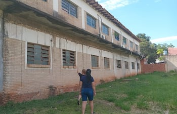 Cinco compresores de acondicionadores de aire furton hurtados fr la Escuela Básica N° 4.178 San Antonio de Fe y Alegría de la zona de Reducto de la ciudad de San Lorenzo.