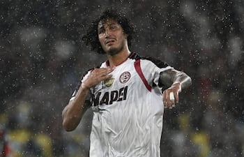 El zaguero central paraguayo, José María Canale Domínguez (29 años), gran figura en la consagración de Lanús en la Recopa Sudamericana.