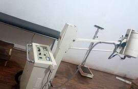 Equipo de rayos x de Tavai que tiene problema del disparador.