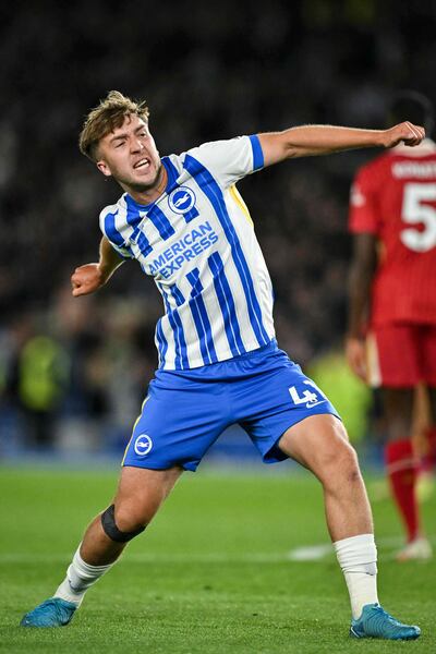 Jack Hinshelwood anotó el tercero del Brighton ante Liverpool.