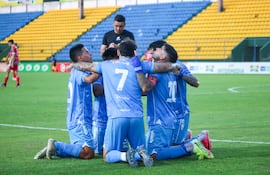 Resistencia gana y toma respiro en la tabla de posiciones de la División Intermedia.