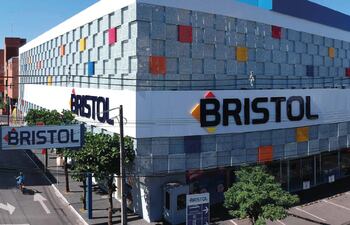 Bristol cumple 44 años de plena vigencia en el mercado.