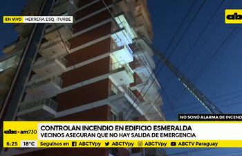 Evacuan edificio del microcentro tras incendio en el subsuelo