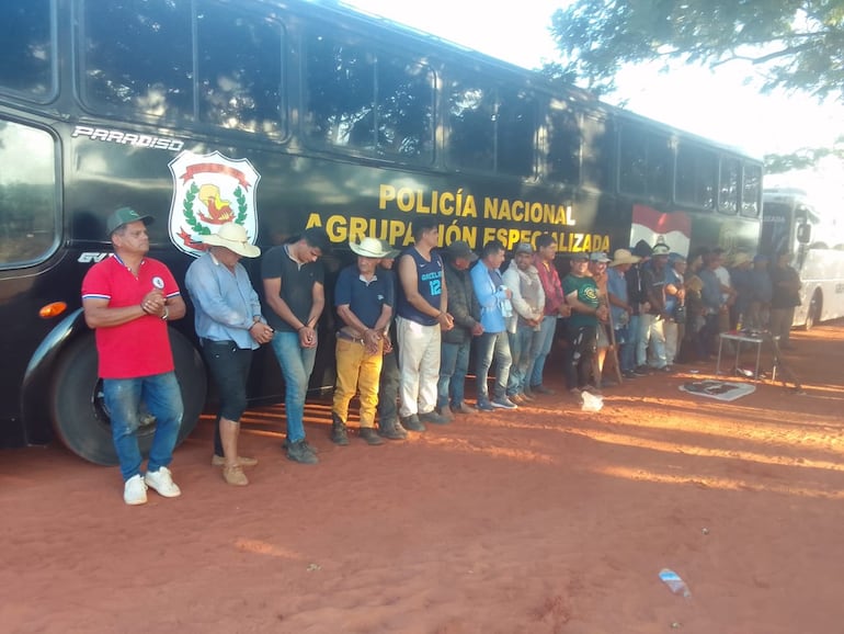 Detenidos tras el enfrentamiento.