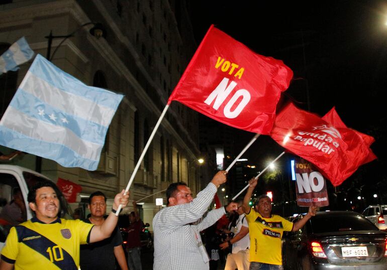 Ecuador celebró un referendo ayer y rechazó la reforma de la Constitución.