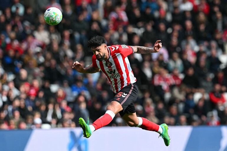 El Sunderland de Omar Alderete hunde al Tottenham en el debut de De Zerbi