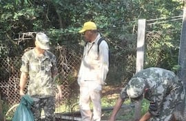 Funcionarios del SENEPA instan a fortalecer las tareas de limpieza para la prevención de dengue en los hogares.