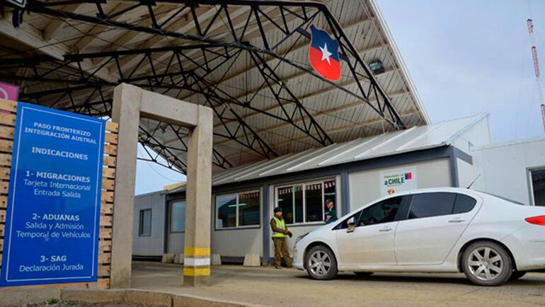 Paso fronterizo de la Integración Austral, entre Argentina y Chile.
