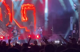 Más de 45.000 personas en concierto de Damas Gratis en la Costanera de Encarnación