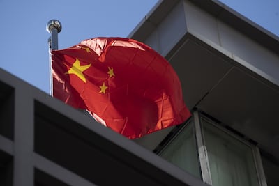 Una bandera de China en el consulado del país asiático en Houston, Texas (EE.UU.).