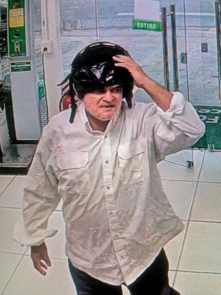 Ramón Mariano Villalba, en uno de sus atracos, dejó ver su rostro y fue filmado por una de las cámaras de circuito cerrado.