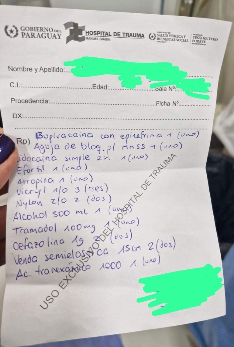 Hoja de prescripción médica del Hospital de Trauma con lista de medicamentos y logotipos gubernamentales.