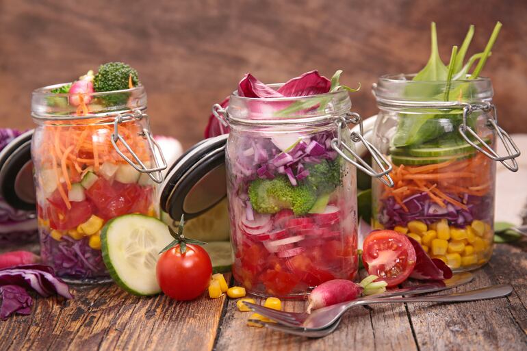 Frascos de ensalada.