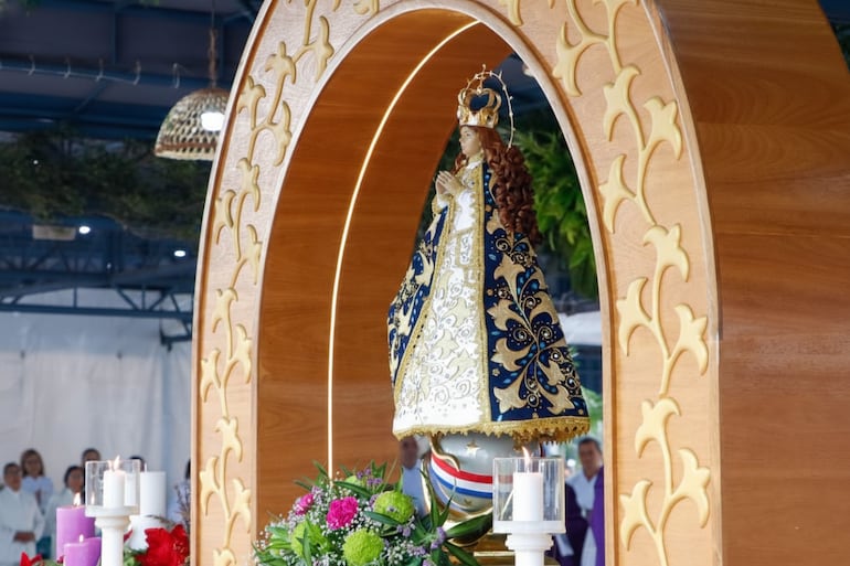 Imagen de la Virgen de Caacupé.