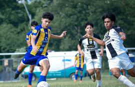 Tacuary FBC derrotó a Luqueño 3-1 y lidera la Zona B