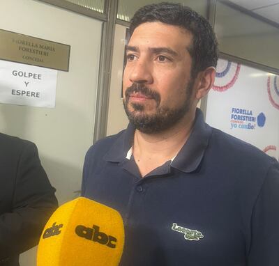 El concejal Juan José Arnold aseguró que todos los "colorados disidentes" son candidatos.