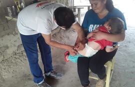 La vacuna contra la influenza y la anticovid pueden ser administradas desde los seis meses de edad.