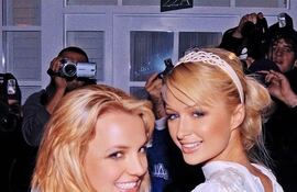 Britney Spears y Paris Hilton son muy buenas amigas.