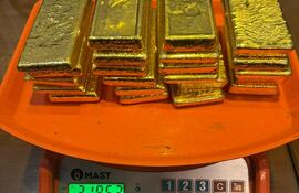 Incautan 22 kilos de oro en el aeropuerto Silvio Pettirossi