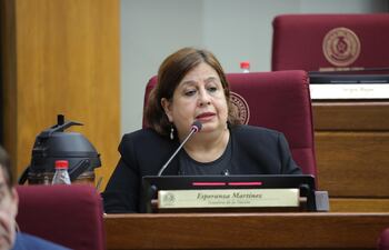 Esperanza Martínez (FG), senadora.