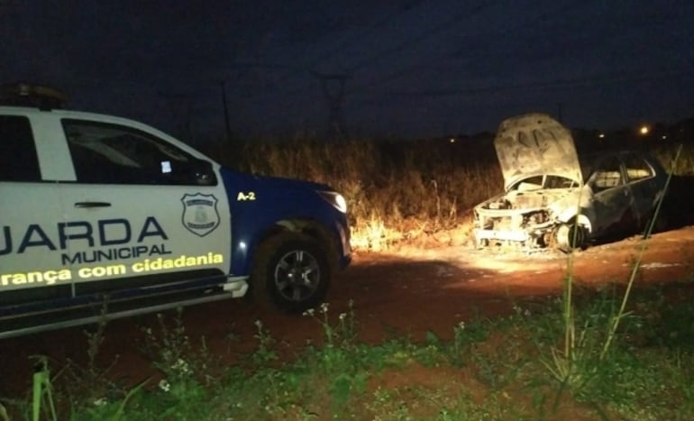 El automóvil utilizado por los sicarios de Zulma Dávalos de Rojas fue hallado incinerado, en una zona descampada de Foz de Iguazú. Fue en julio de 2020.