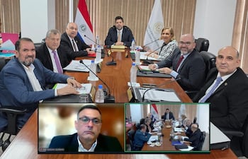 El Dr. Gerardo Bobadilla (c) y el Dr. Gustavo Miranda (i), fueron reelectos como presidente y vicepresidente, respectivamente, por los demás miembros del Consejo de la Magistratura.