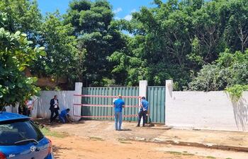 Pobladores del barrio Tres Bocas de Villa Elisa exigen traslado de antena de radio, del grupo religioso adventista. La comuna ordenó la suspensión de los trabajos de montaje como medida de urgencia.