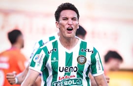 Javier Alexandro Vallejos Fleitas (22 años) registra 35 partidos y tres en la temporada con el Laureado, Rubio Ñu.